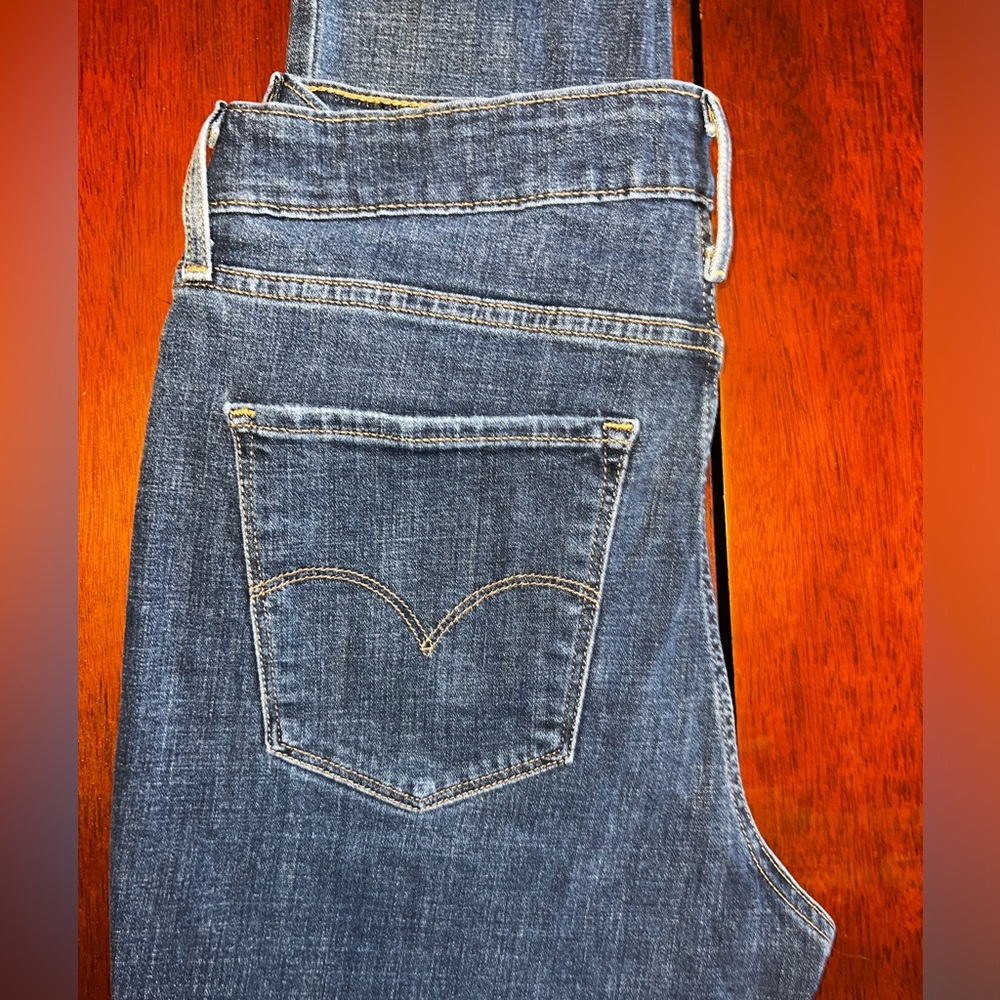 Levis 721 High Rise Skinny Jeans